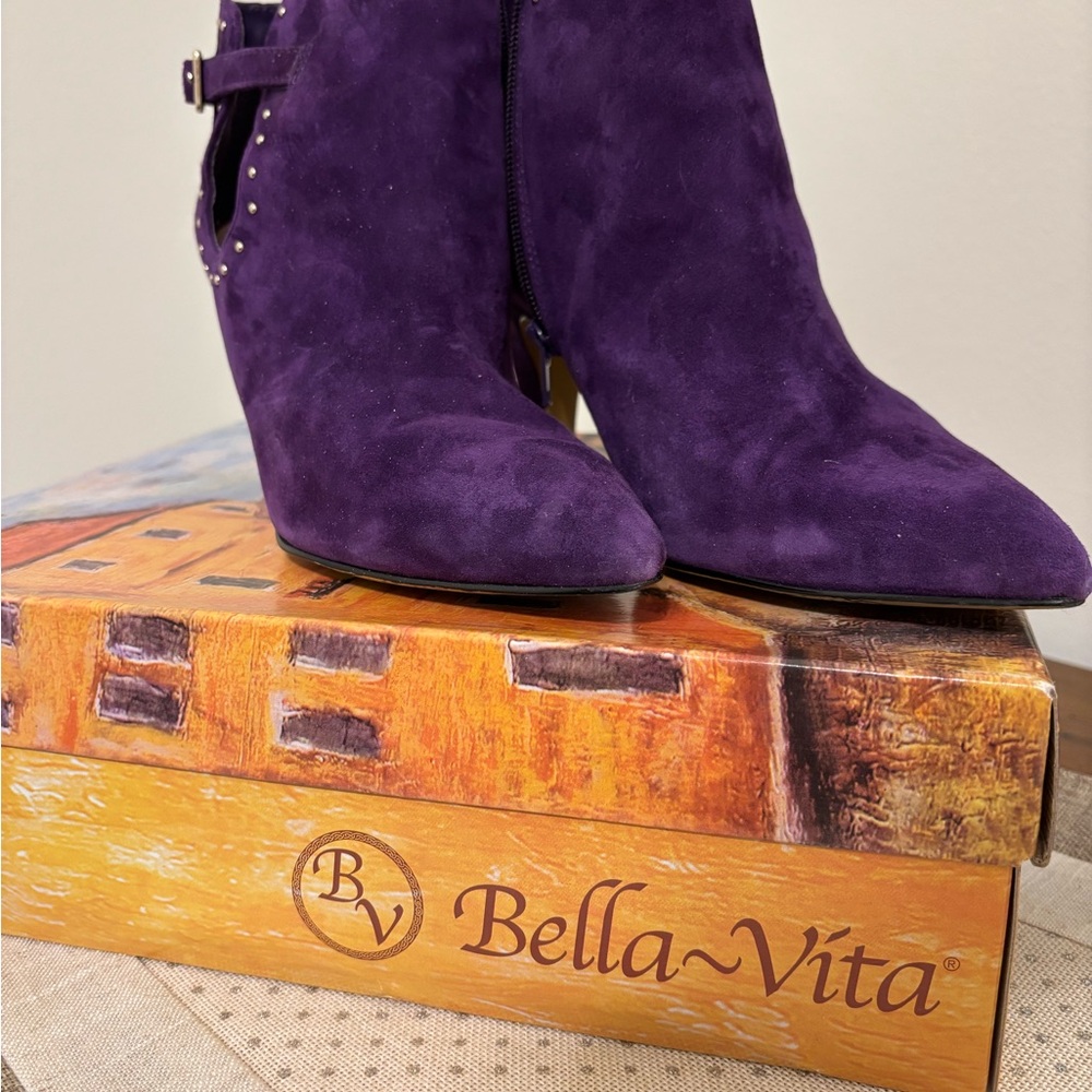 Bella Vita Women's Deep Purple Suede Heeled Boots